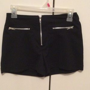 Shorts, black